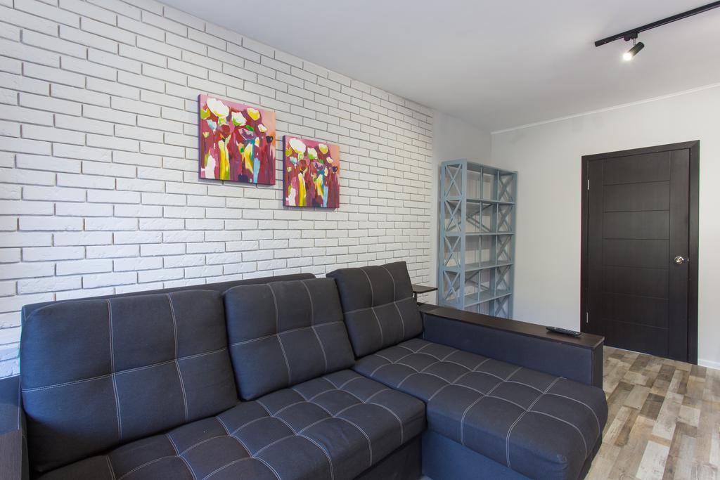 Loft Apartment Near Botanical Garden Charkiv Exteriör bild